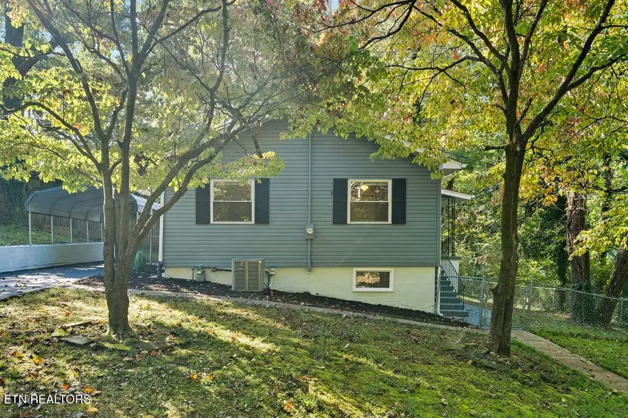 132 Taylor Rd, Oak Ridge, TN 37830 - #3