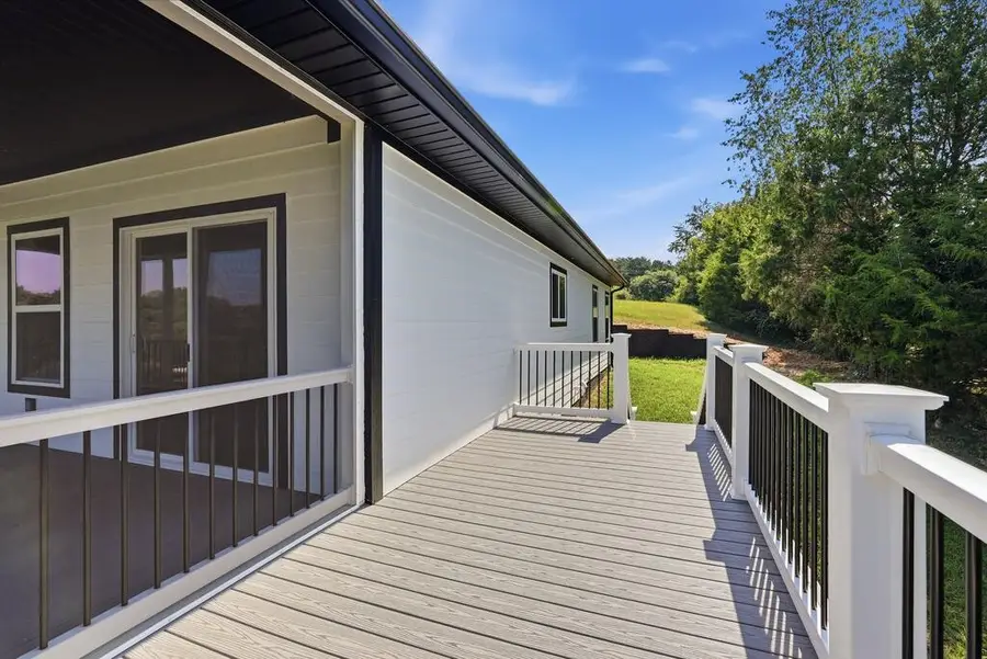 114 River Front Dr, Sparta, TN 38583 - #3