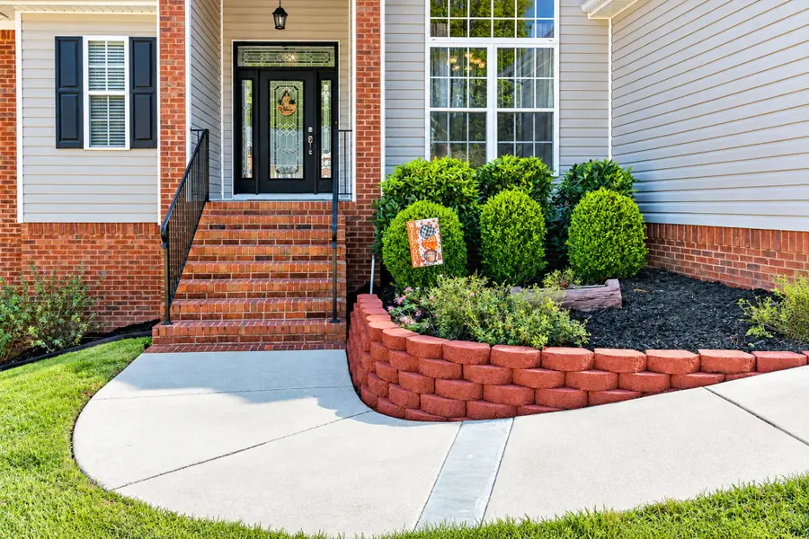 840 Brooke Stone Dr, Soddy Daisy, TN 37379 - #3