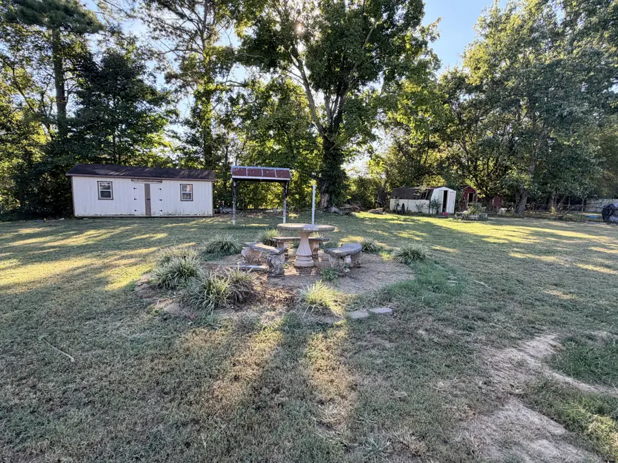317 Woodlawn Dr, Kingston, TN 37763 - #2