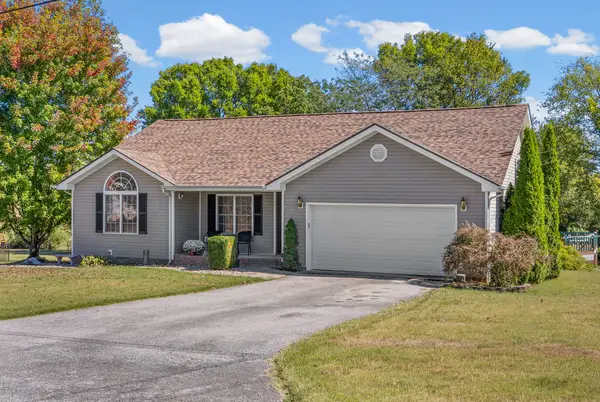 1810 Valley View Dr, Hopkinsville, KY 42240