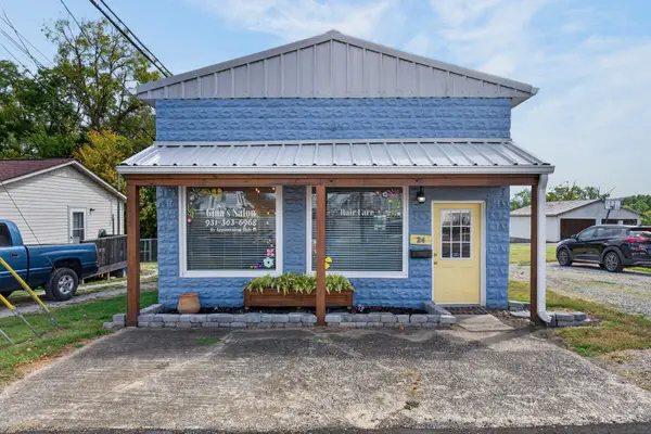 24 N Spring St, Sparta, TN 38583