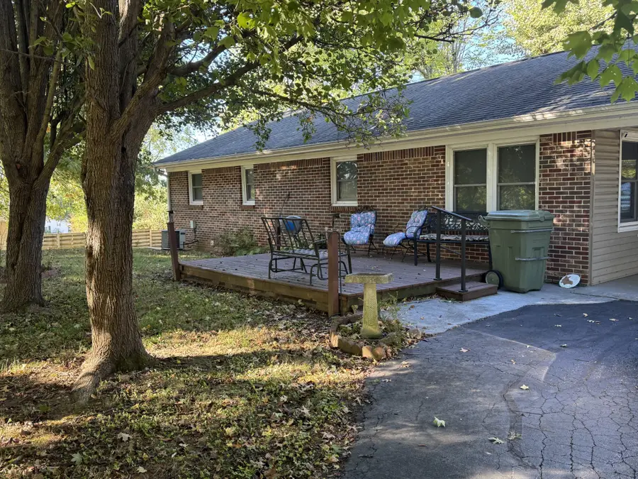 1604 Buffalo Rd, Lawrenceburg, TN 38464 - #3