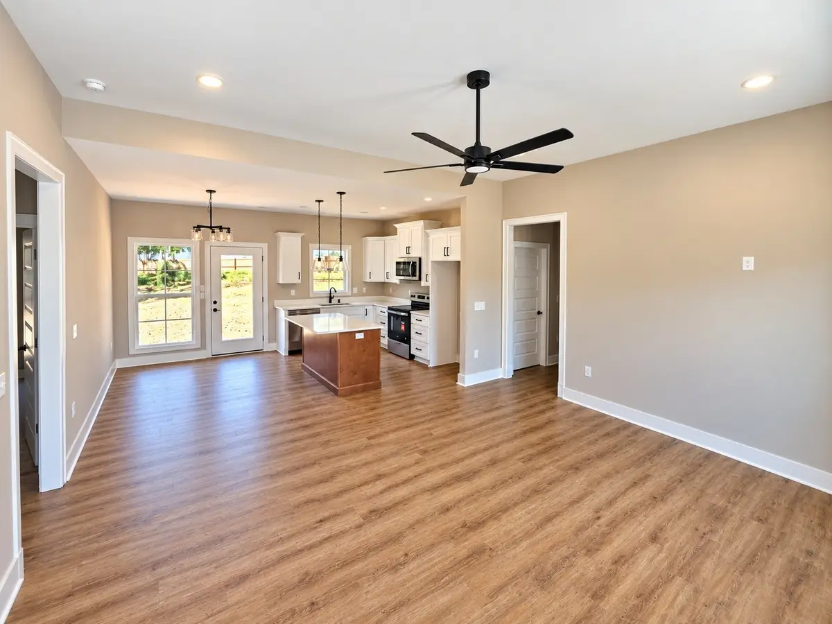 1849 Francis Ferry Rd, McMinnville, TN 37110 - #1