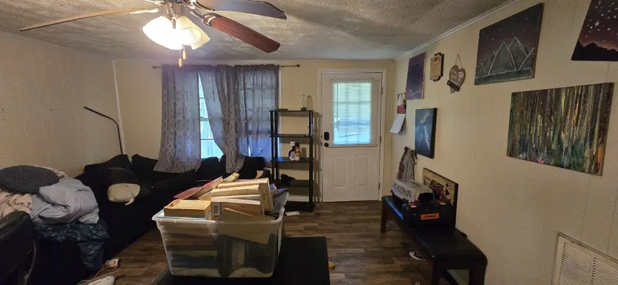 1372 Old Kentucky Rd, Tazewell, TN 37879 - #3