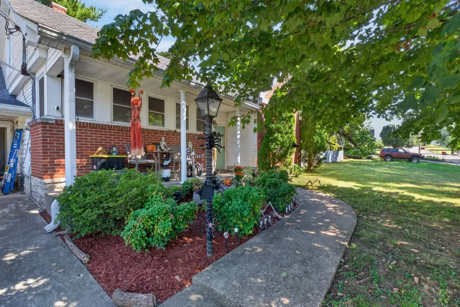 635 Jefferson Ave E, Carthage, TN 37030 - #2