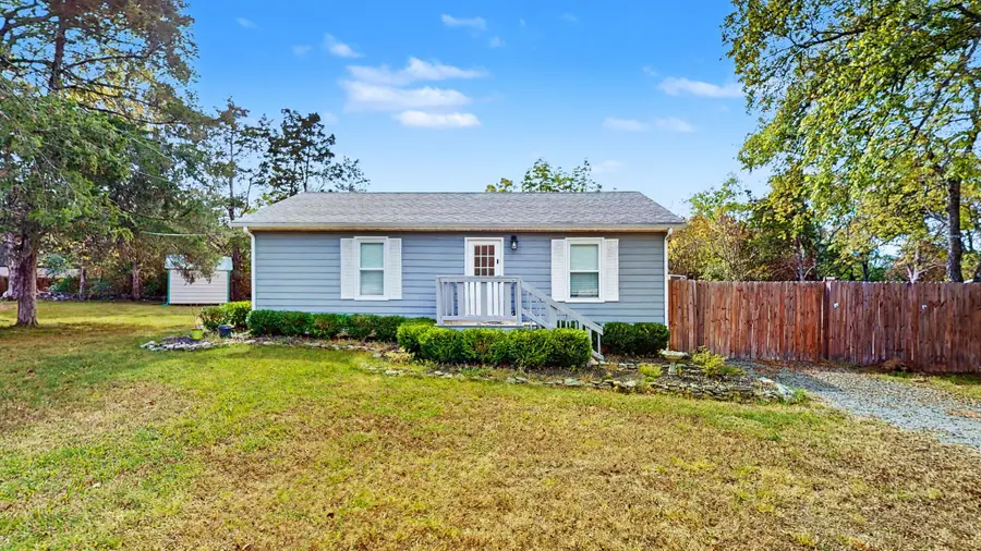 215 Sunrise Ave, La Vergne, TN 37086 - #2