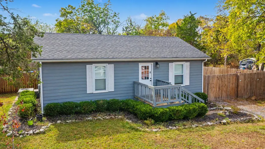 215 Sunrise Ave, La Vergne, TN 37086 - #3