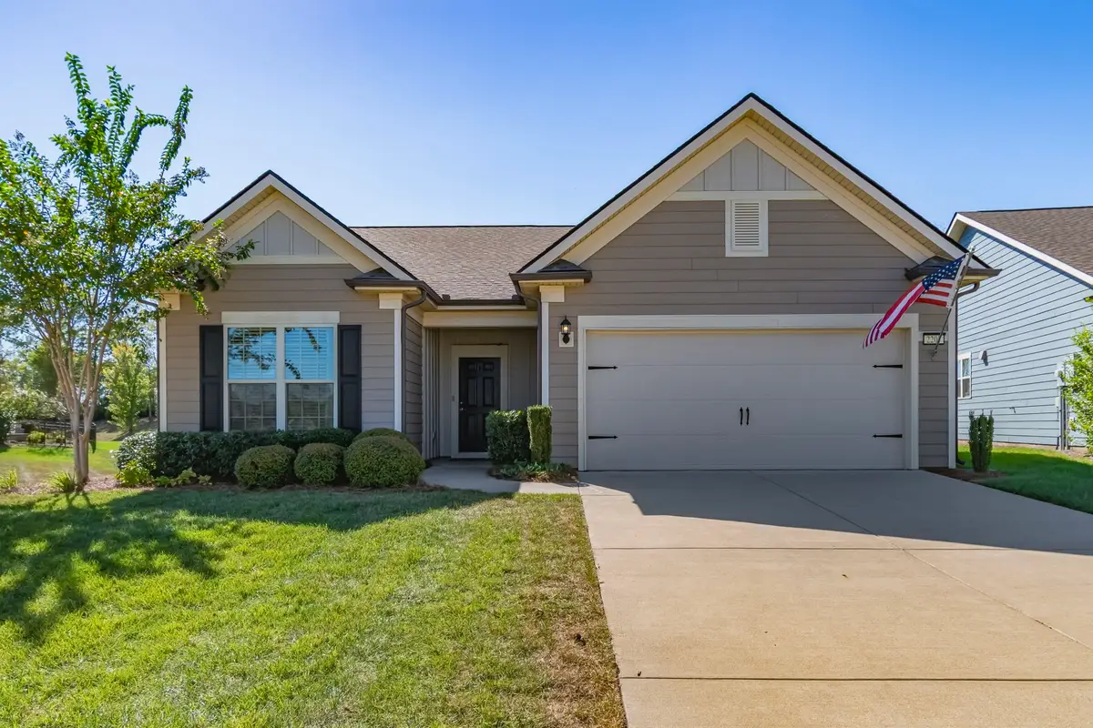 2207 Henderson Dr, Spring Hill, TN 37174 - #1