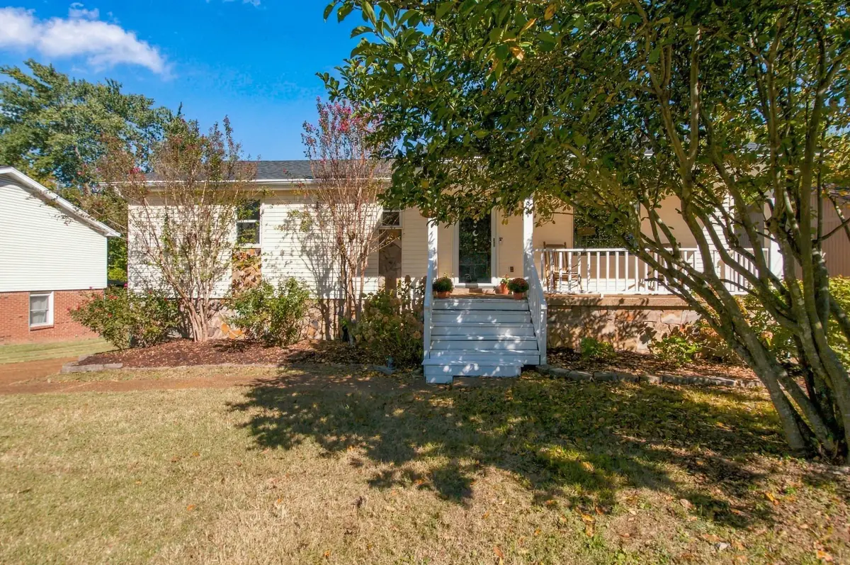 881 Beech Bend Dr, Nashville, TN 37221 - #1