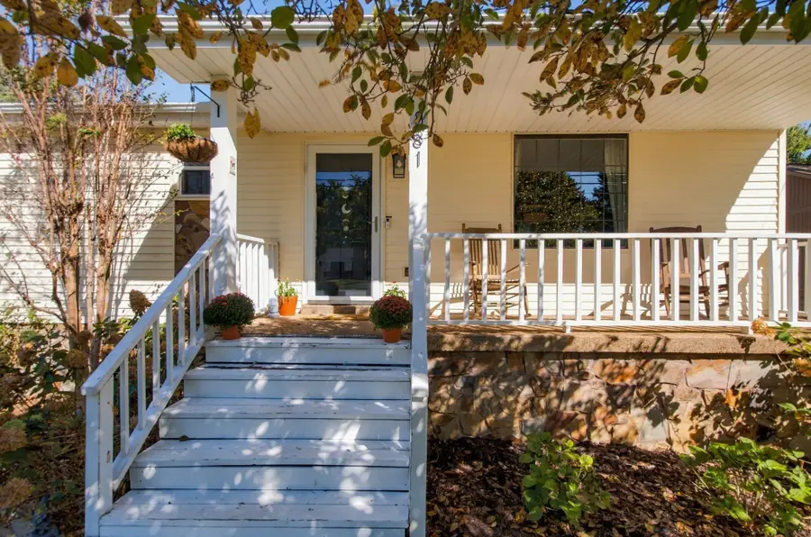 881 Beech Bend Dr, Nashville, TN 37221 - #2