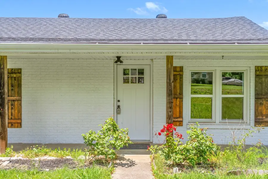 3969 Cumberland City Rd, Indian Mound, TN 37079 - #2