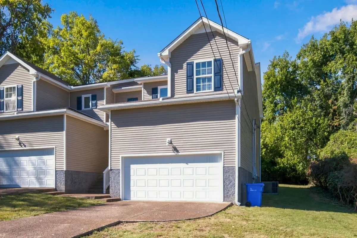 212 Graves Rd, Goodlettsville, TN 37072 - #1