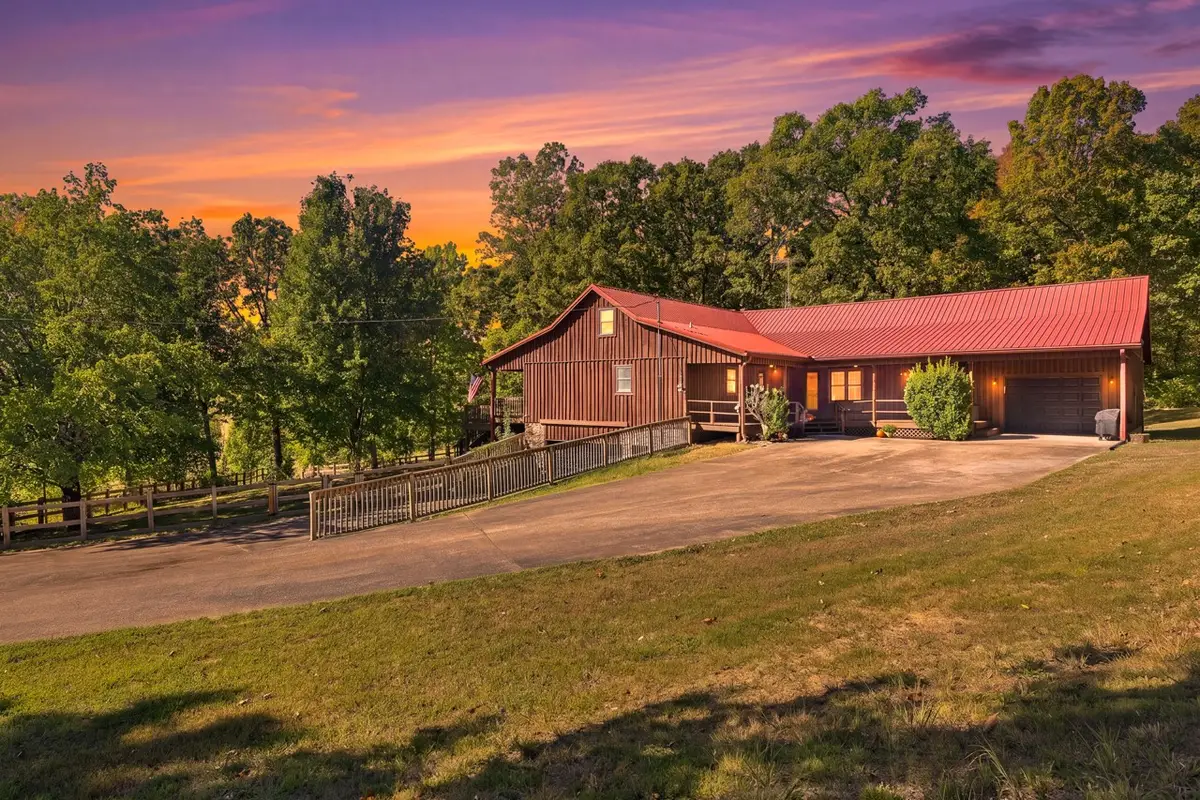 3880 Witty Ln, Hopkinsville, KY 42240 - #1