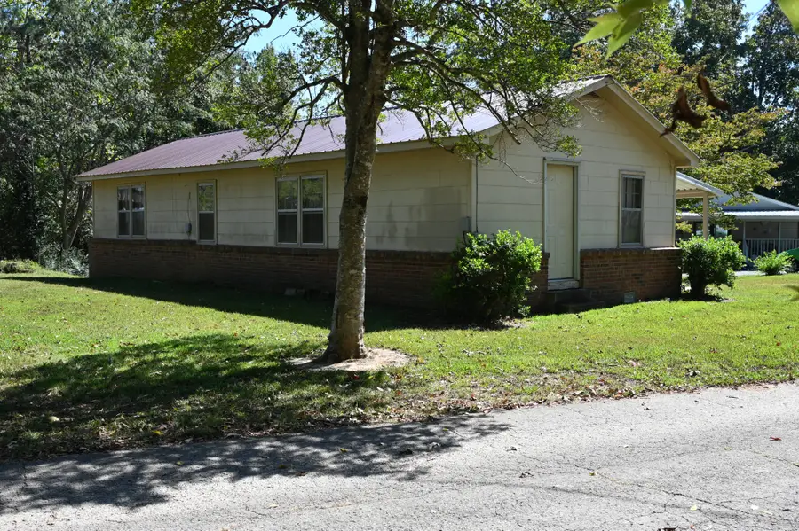 320 Breeding Ln, Linden, TN 37096 - #2