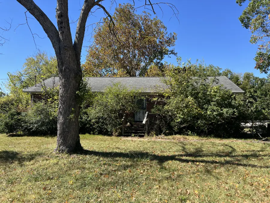 215 Cindy Pl, Goodlettsville, TN 37072 - #2