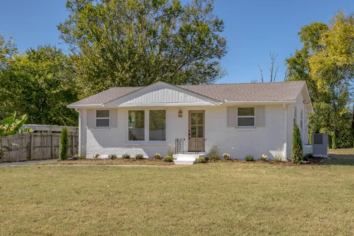 550 Lockwood Dr, Nashville, TN 37214 - #1