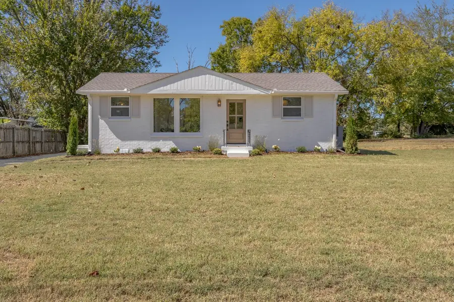 550 Lockwood Dr, Nashville, TN 37214 - #2