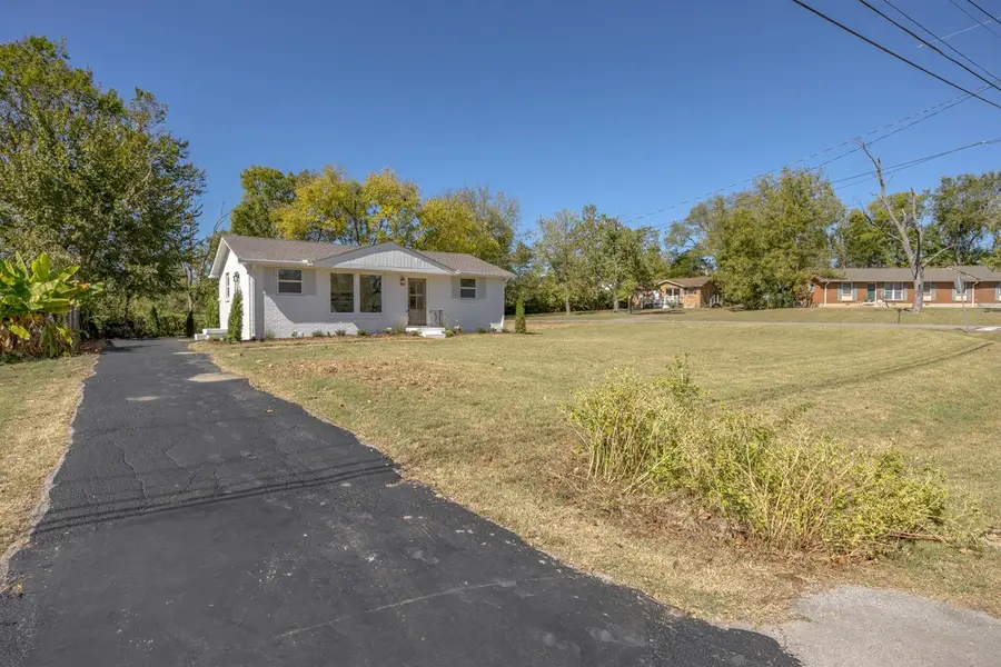 550 Lockwood Dr, Nashville, TN 37214 - #3
