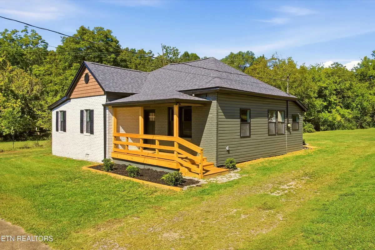 1100 8th St, Etowah, TN 37331 - #1