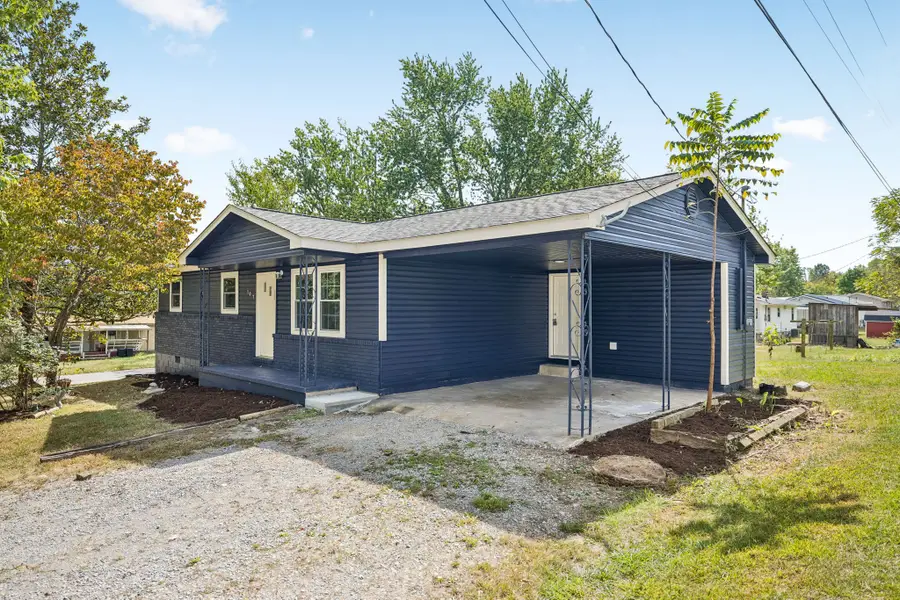 307 Clark Ave, Jamestown, TN 38556 - #2