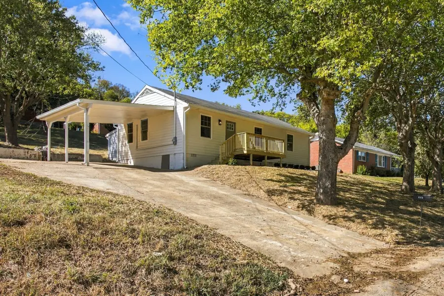 207 Edgewood Ave, Mount Pleasant, TN 38474 - #2