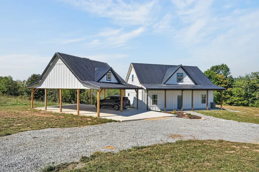689 Amonett Cir, Byrdstown, TN 38549 - #3