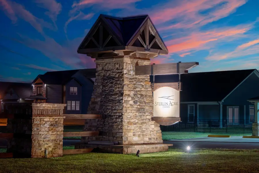 908 Bankside Dr, Clarksville, TN 37043 - #2