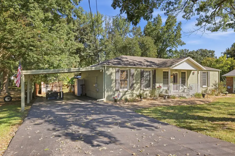 104 Lark St, Paris, TN 38242 - #3
