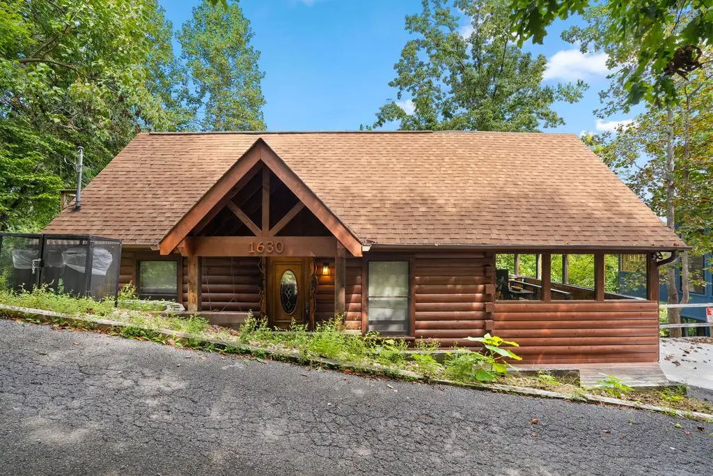 1630 Ridgecrest Dr, Sevierville, TN 37876 - #1