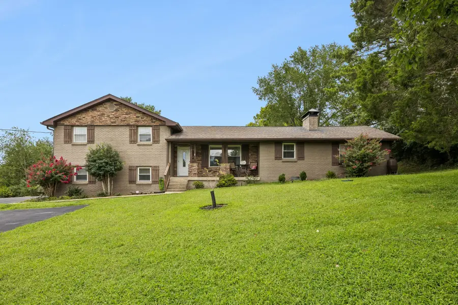 708 Glen Oaks Dr, Mount Juliet, TN 37122 - #3