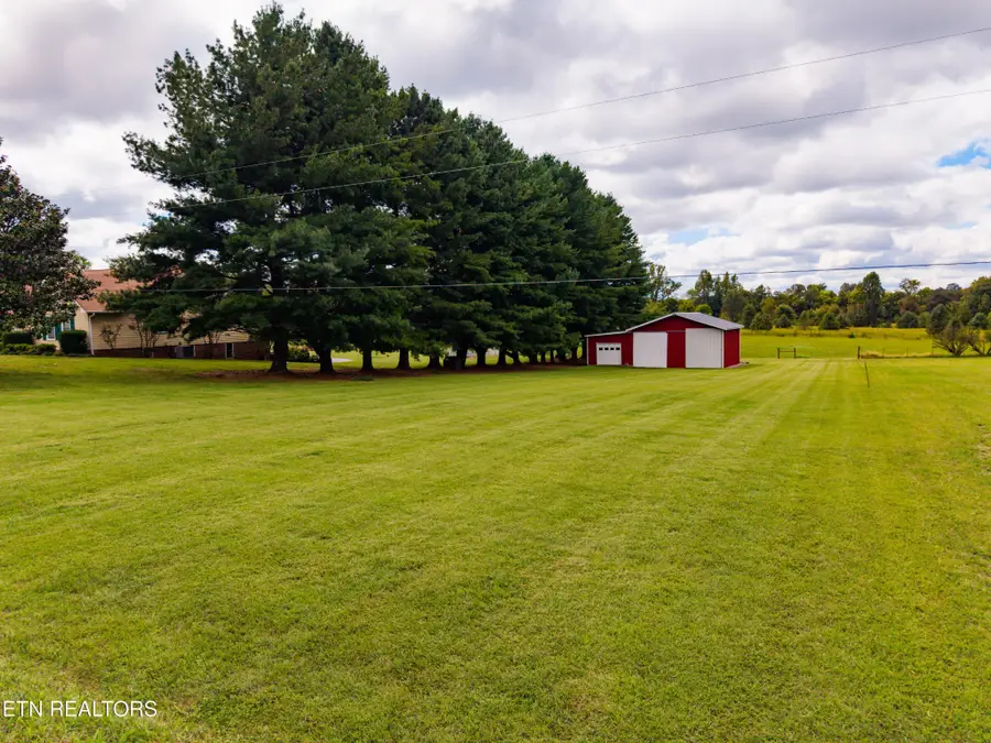 195 Ray Cemetery Rd, Sparta, TN 38583 - #2