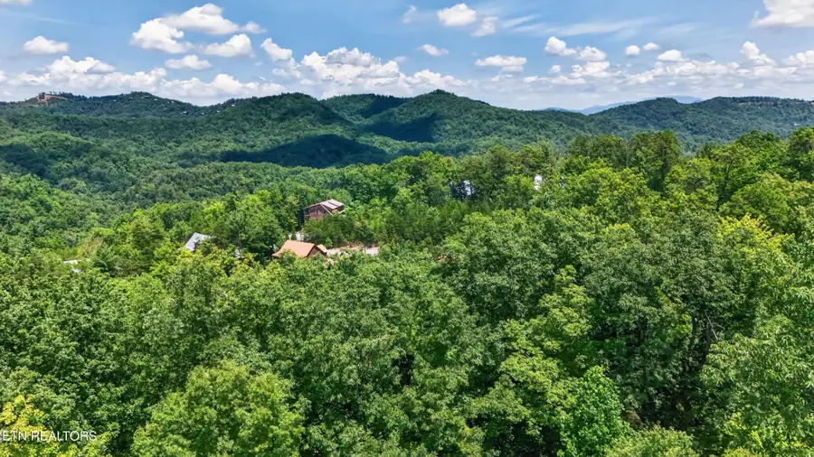 6 Thunder Mountain Rd, Sevierville, TN 37862 - #2