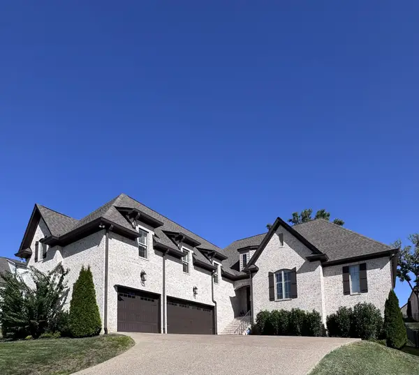 395 Arrow Ct, Hendersonville, TN 37075