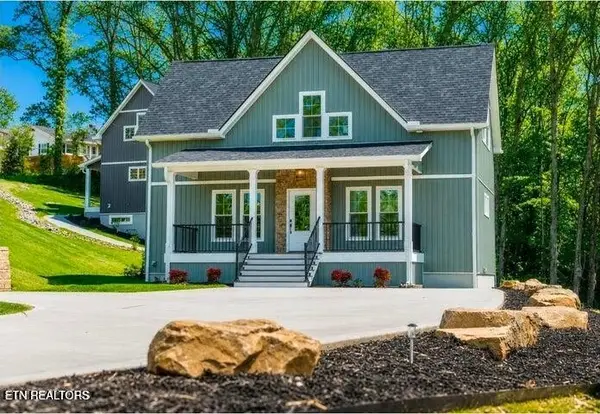 158 California Ave, Oak Ridge, TN 37830