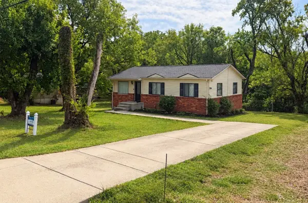 2015 Forges Dr, Nashville, TN 37217