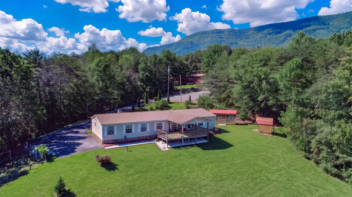 522 Under The Sun Rd, Cosby, TN 37722 - #1