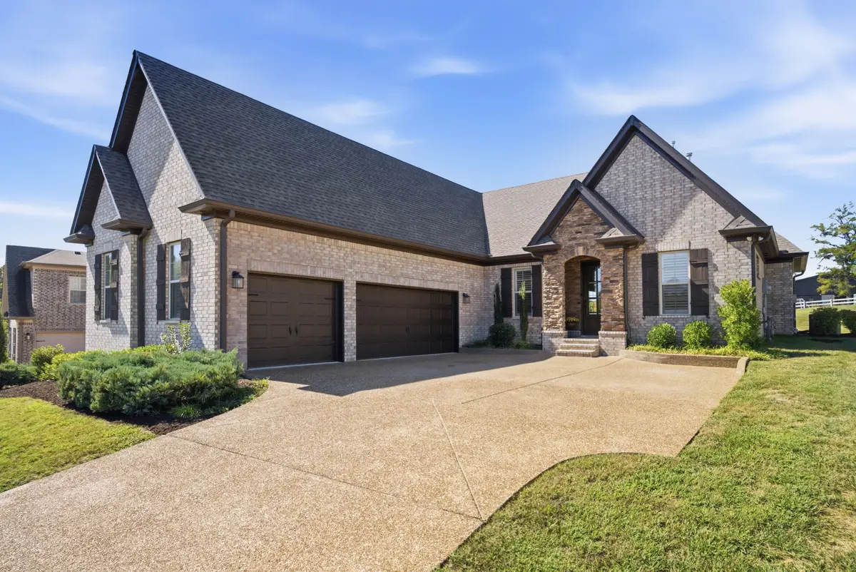 971 Luxborough Dr, Hendersonville, TN 37075 - #1