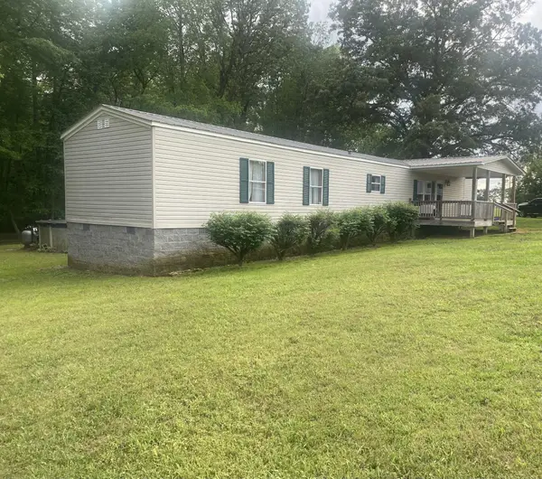 2273 Holcomb Rd, McMinnville, TN 37110