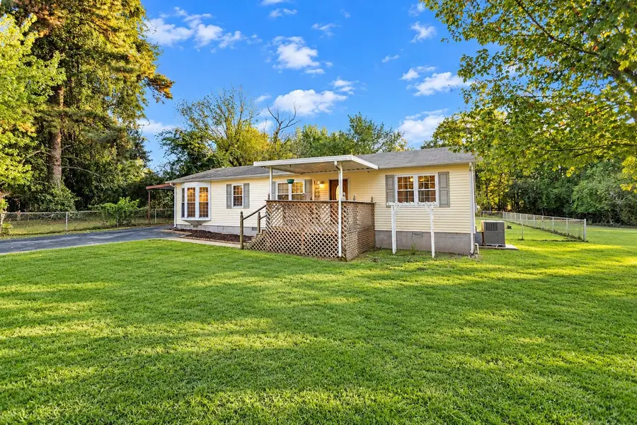 1020 Emerson St, Manchester, TN 37355 - #2