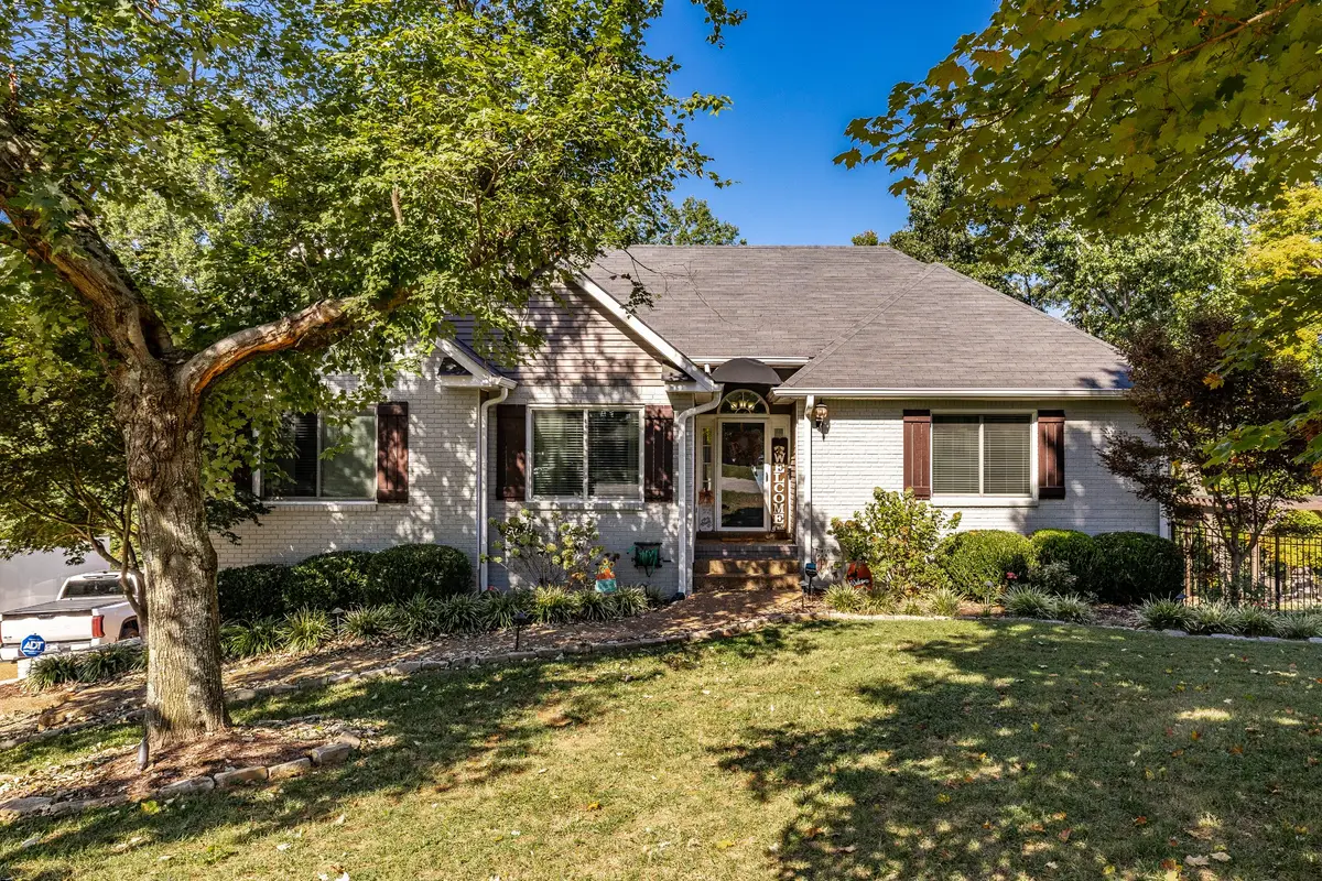 307 Dorris Ct, Hendersonville, TN 37075 - #1