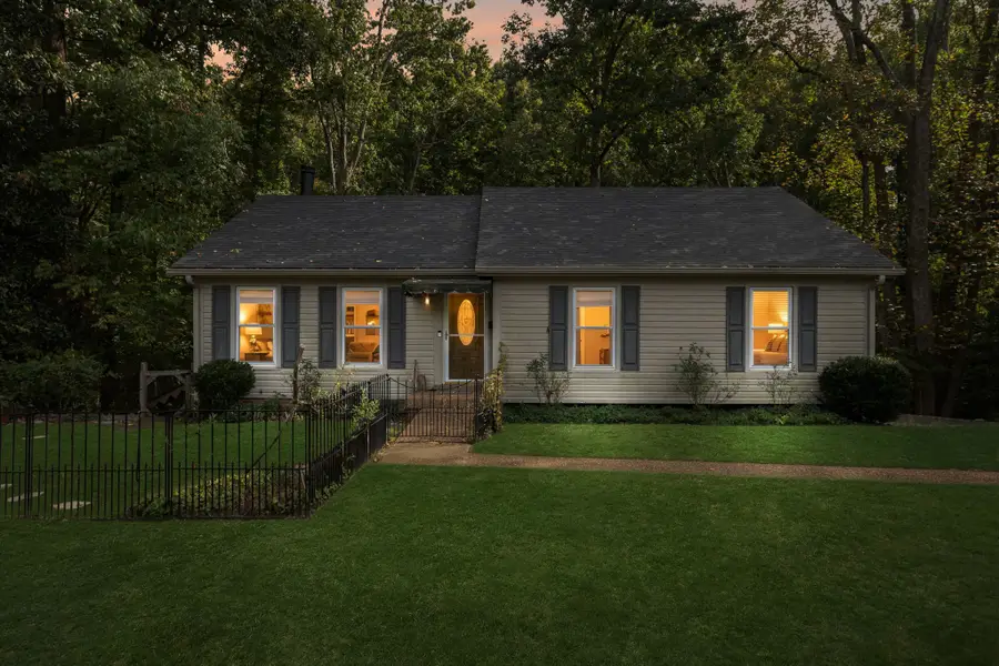 120 Knollwood Ct, Goodlettsville, TN 37072 - #2