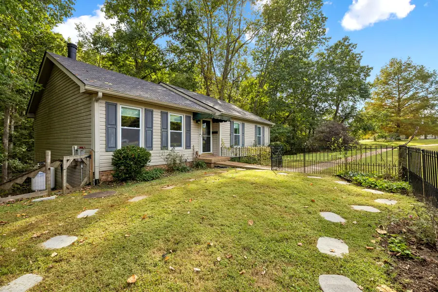 120 Knollwood Ct, Goodlettsville, TN 37072 - #3