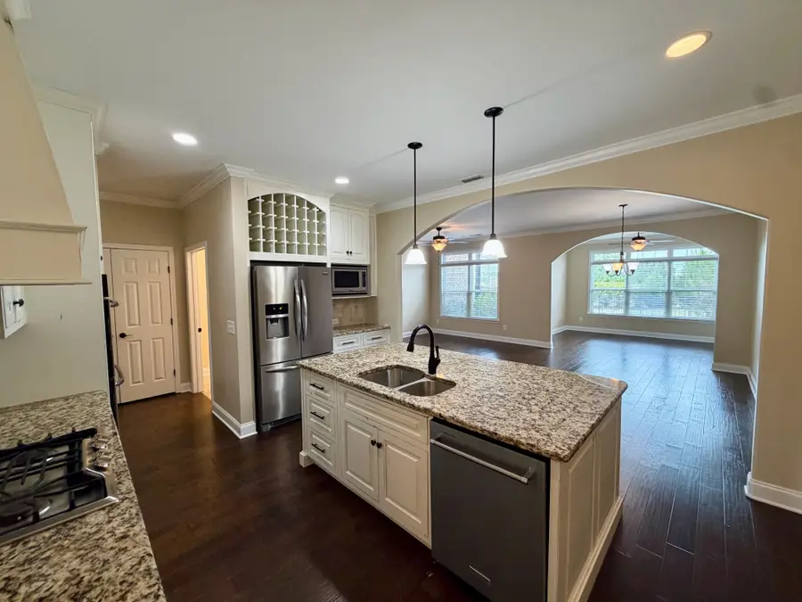 113 Dayflower Dr, Hendersonville, TN 37075 - #2