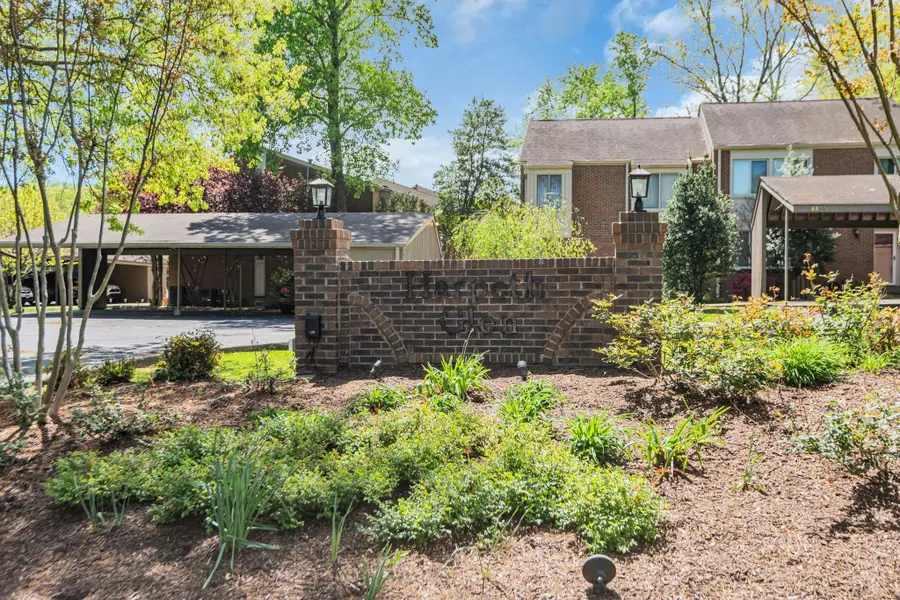 6935 Highland Park Dr, Nashville, TN 37205 - #2