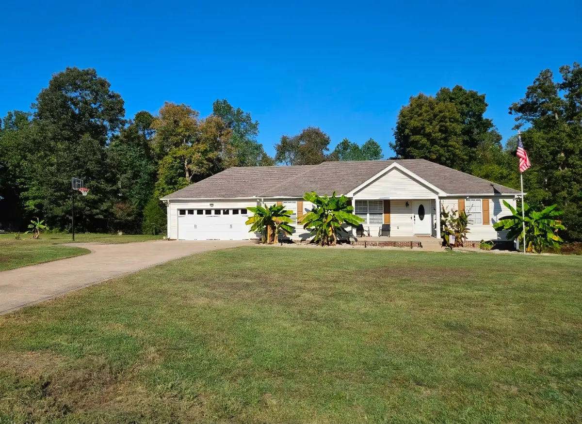 3084 Bowker Rd, Charlotte, TN 37036 - #1