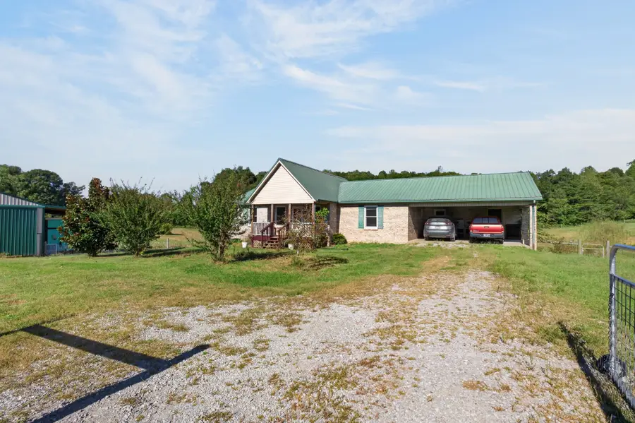 864 Coles Chapel Rd, Sparta, TN 38583 - #2