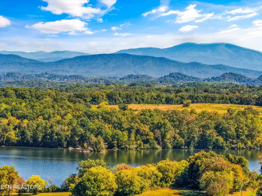 108 Federal Ferry Circle, Vonore, TN 37885 - #3