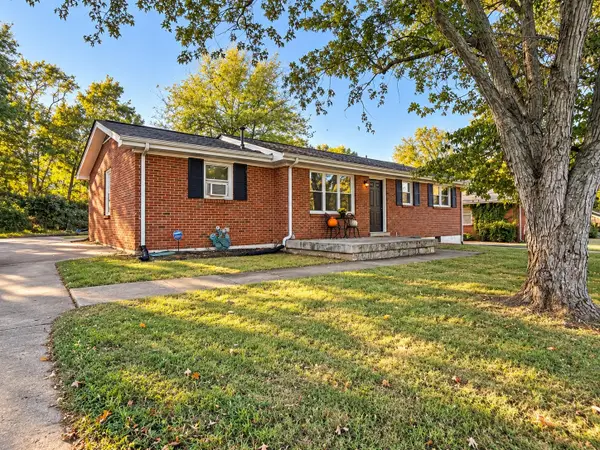 808 Glendale Dr, Clarksville, TN 37043