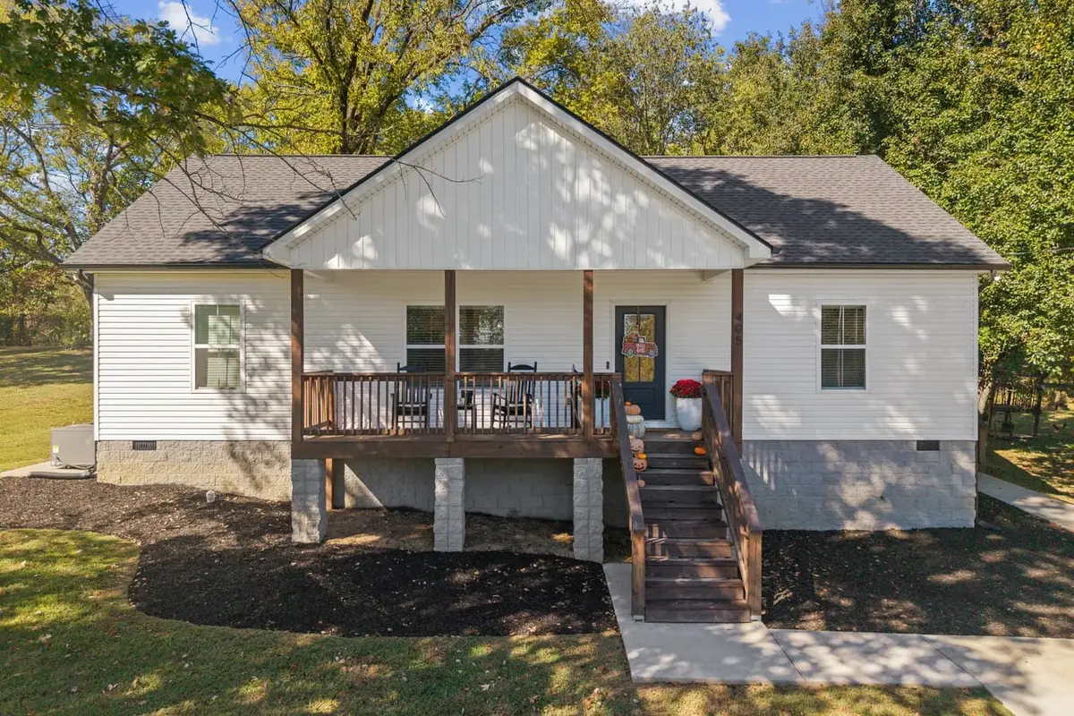 405 Oakview Dr, Columbia, TN 38401 - #1